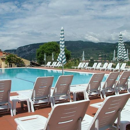 Residence Corte Camaldoli Гарда Экстерьер фото
