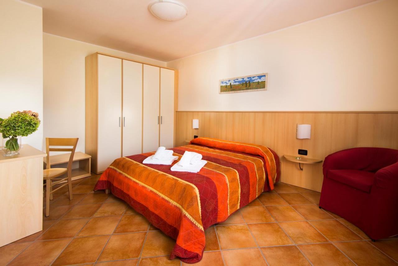 Residence Corte Camaldoli Гарда Экстерьер фото