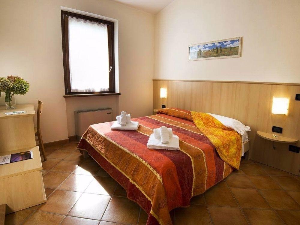 Residence Corte Camaldoli Гарда Экстерьер фото